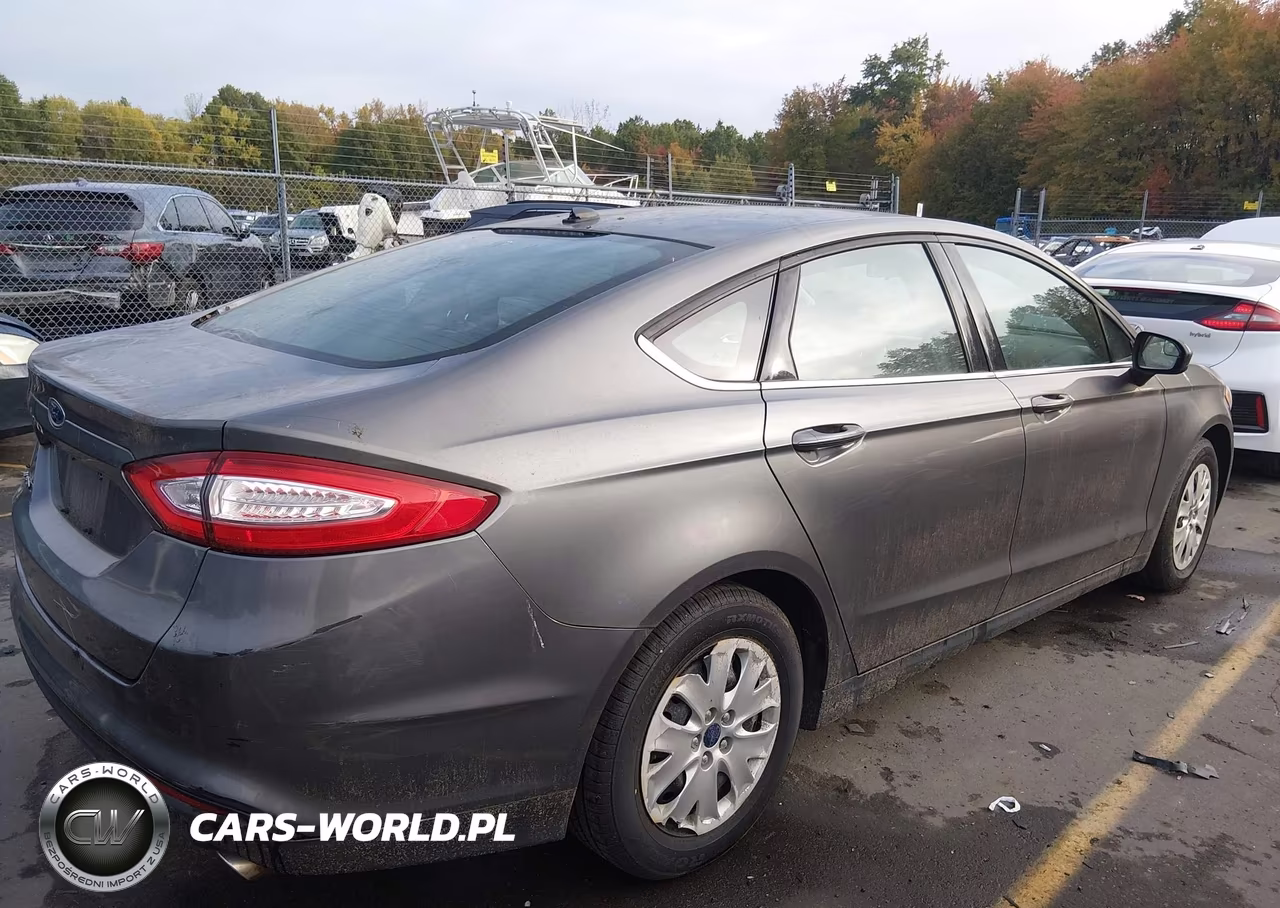 2014 Ford Fusion S VIN:1FA6P0G77E5402414 - 4