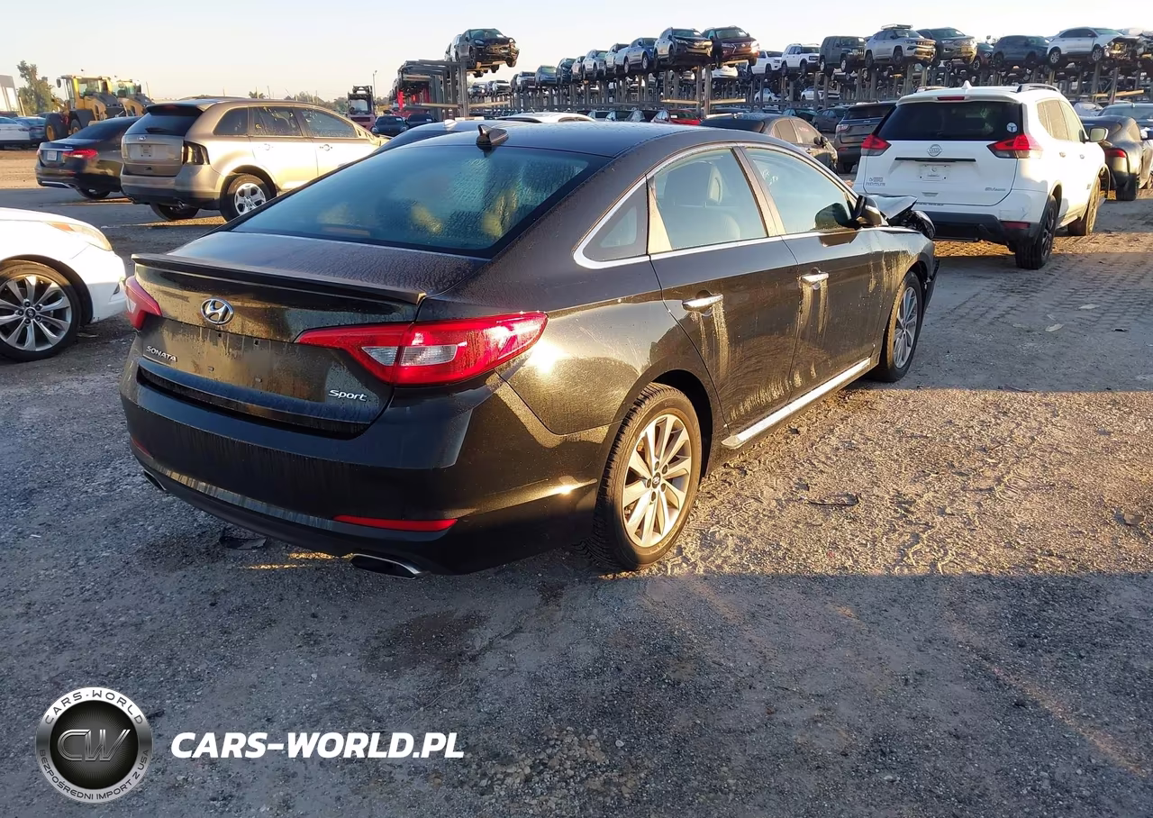 2015 Hyundai Sonata Sport VIN:5NPE34AF3FH050880 - 4