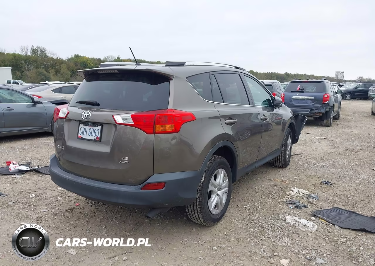 2015 Toyota Rav4 Le VIN:2T3BFREV6FW249570 - 4