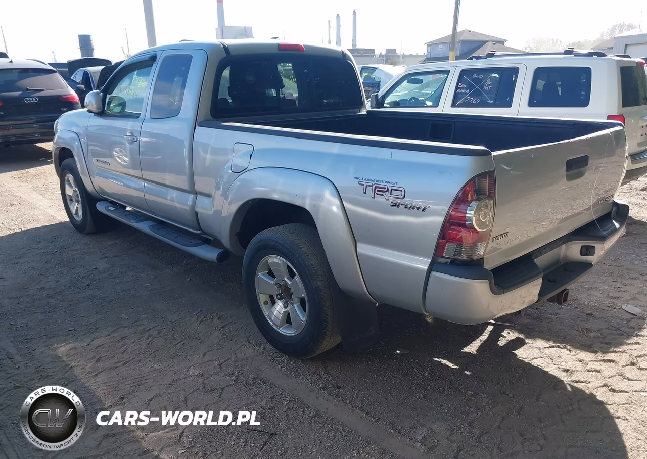 2010 Toyota Tacoma Base V6 VIN:5TEUU4EN3AZ703806 - 3
