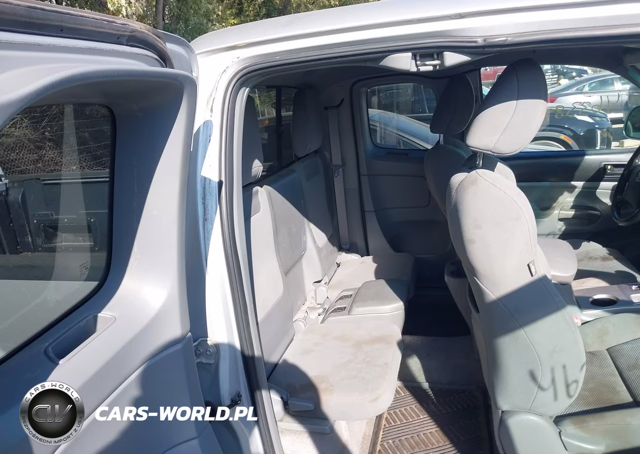2010 Toyota Tacoma Base V6 VIN:5TEUU4EN3AZ703806 - 8