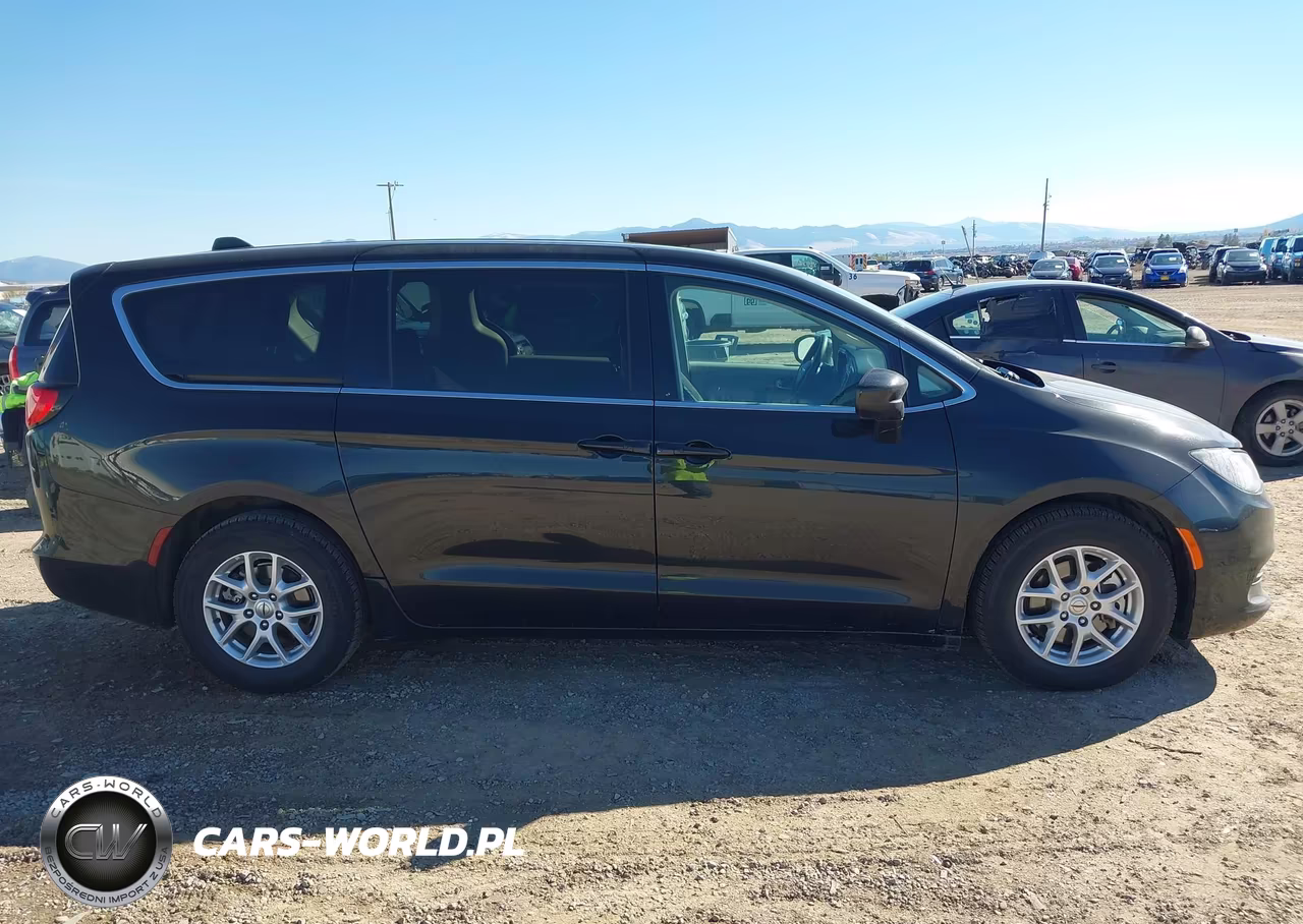 2023 Chrysler Voyager Lx VIN:2C4RC1CG2PR567243 - 13
