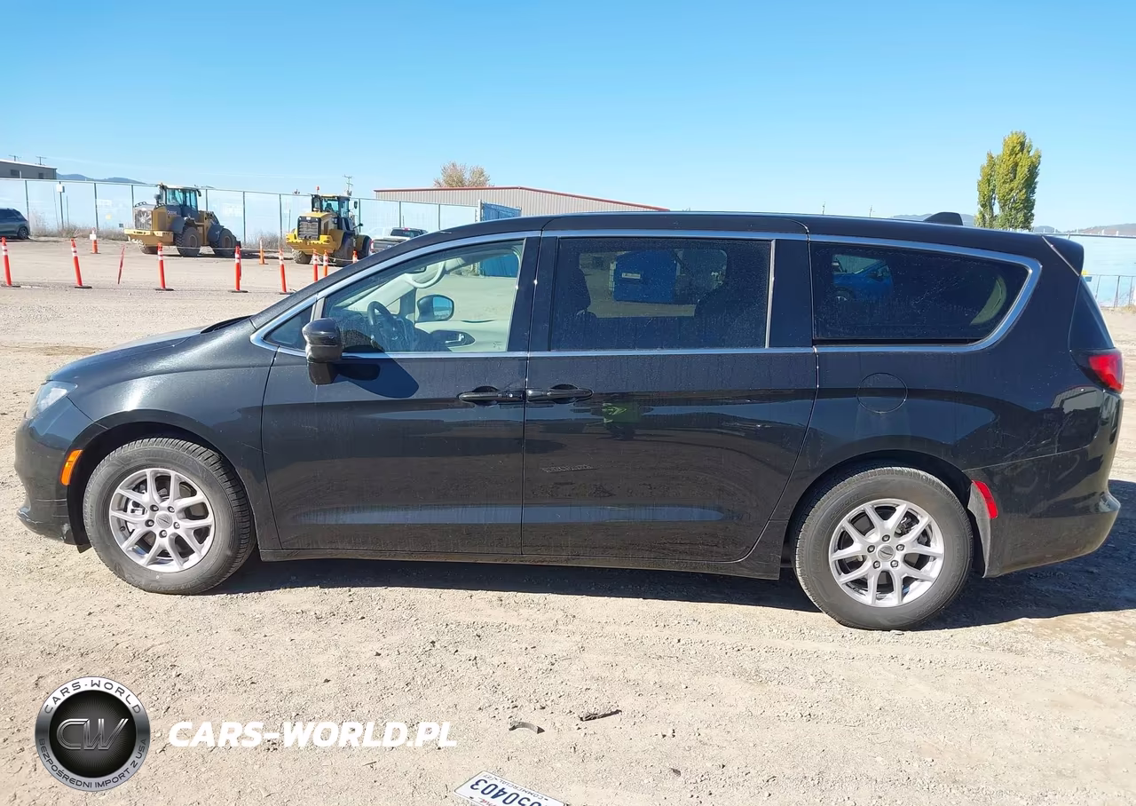 2023 Chrysler Voyager Lx VIN:2C4RC1CG2PR567243 - 14