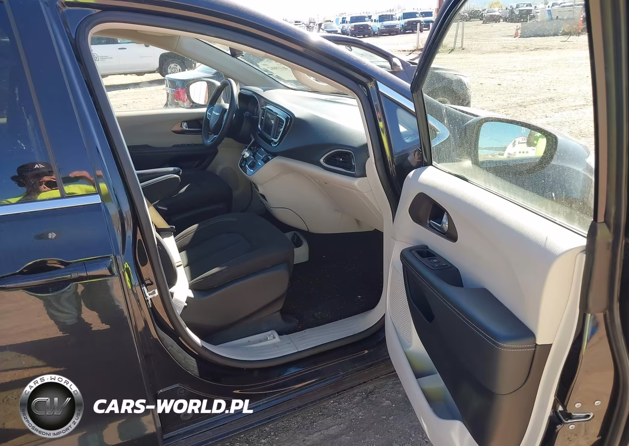 2023 Chrysler Voyager Lx VIN:2C4RC1CG2PR567243 - 5