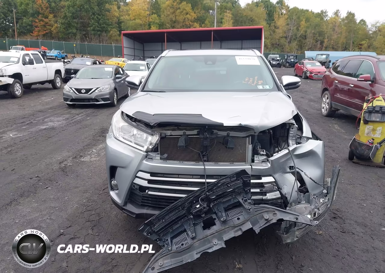 2019 Toyota Highlander Xle VIN:5TDJZRFH0KS626384 - 12