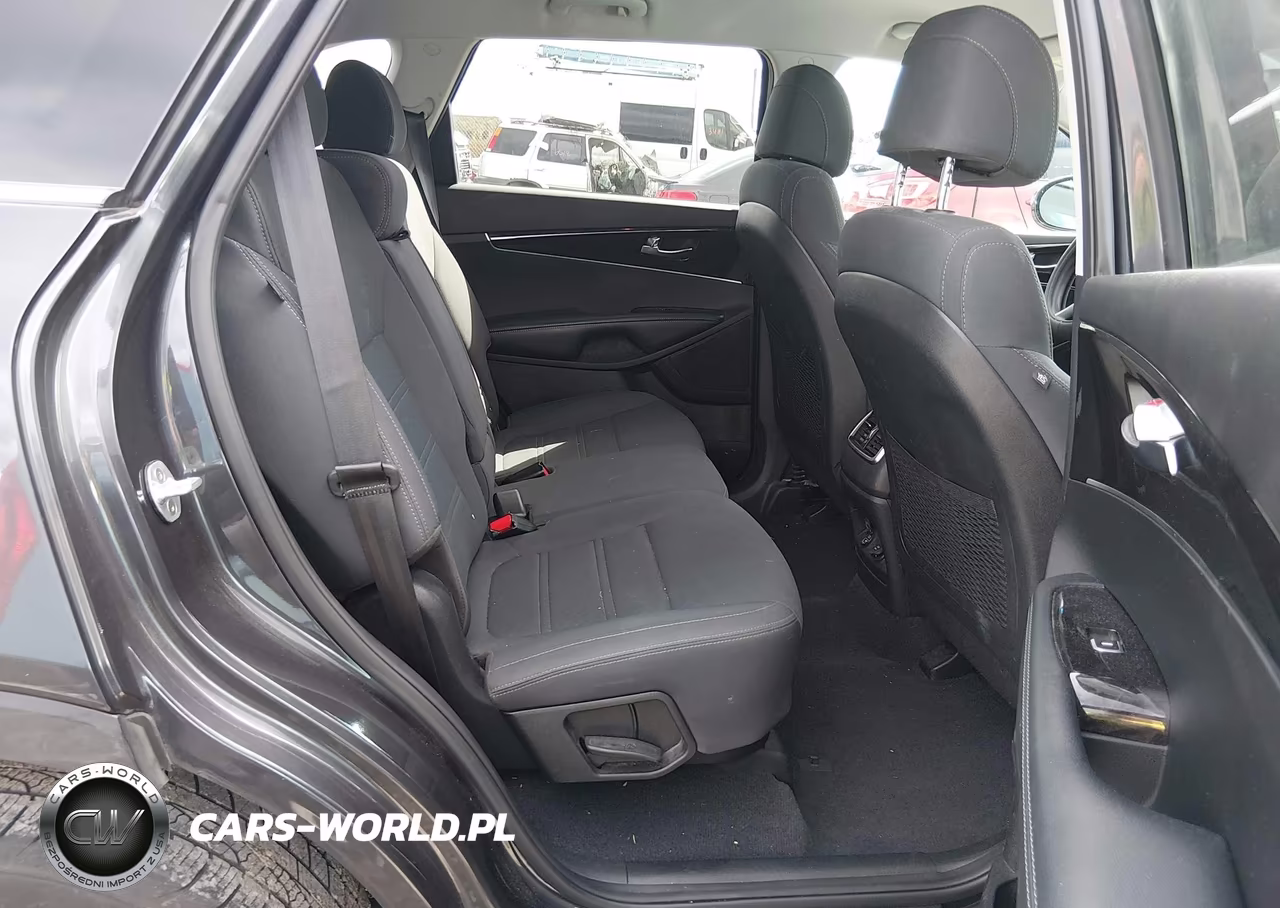 2017 Kia Sorento 2.4L Lx VIN:5XYPG4A38HG284431 - 8