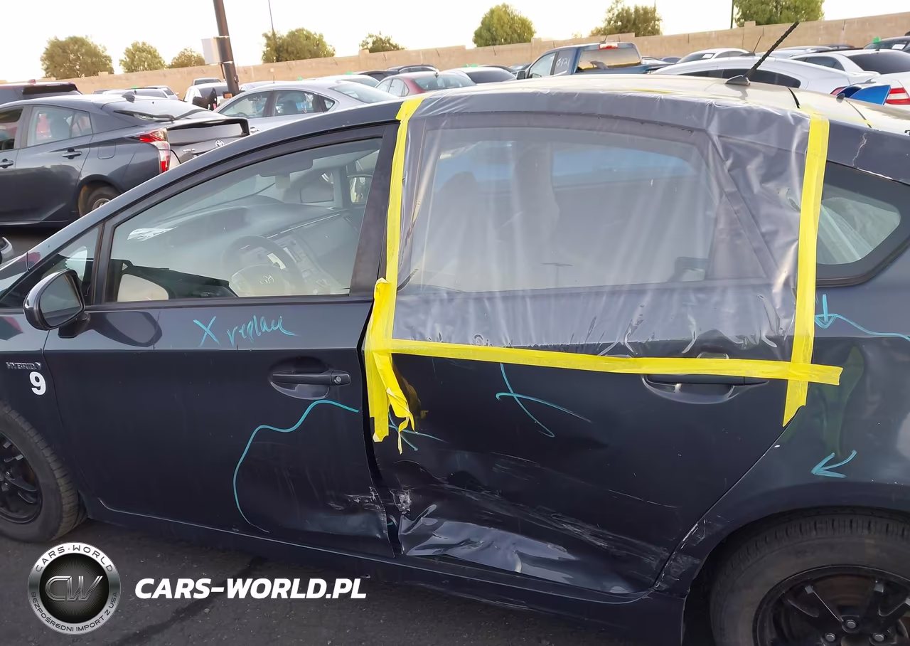 2014 Toyota Prius Two VIN:JTDKN3DU6E0374449 - 15