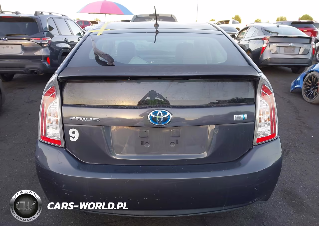2014 Toyota Prius Two VIN:JTDKN3DU6E0374449 - 17