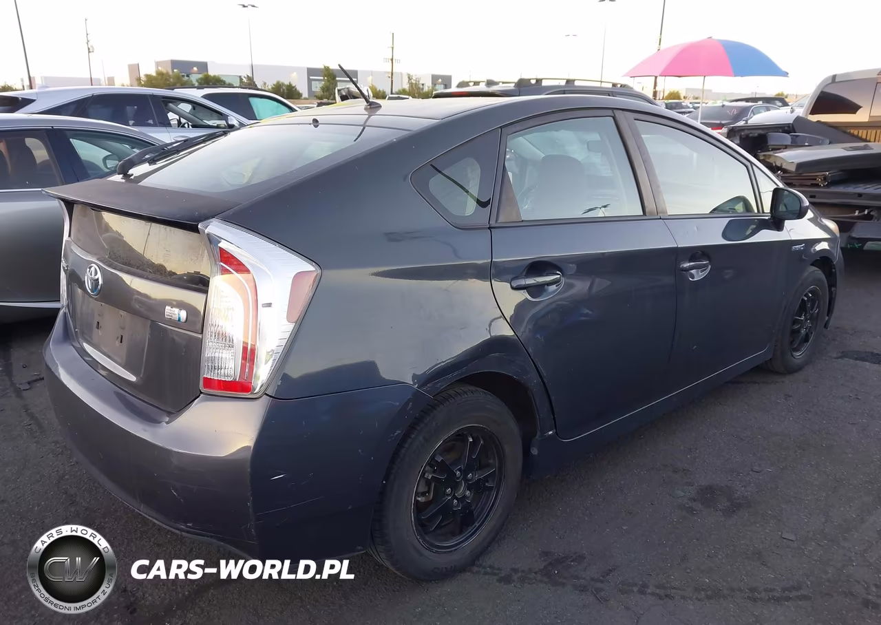 2014 Toyota Prius Two VIN:JTDKN3DU6E0374449 - 4
