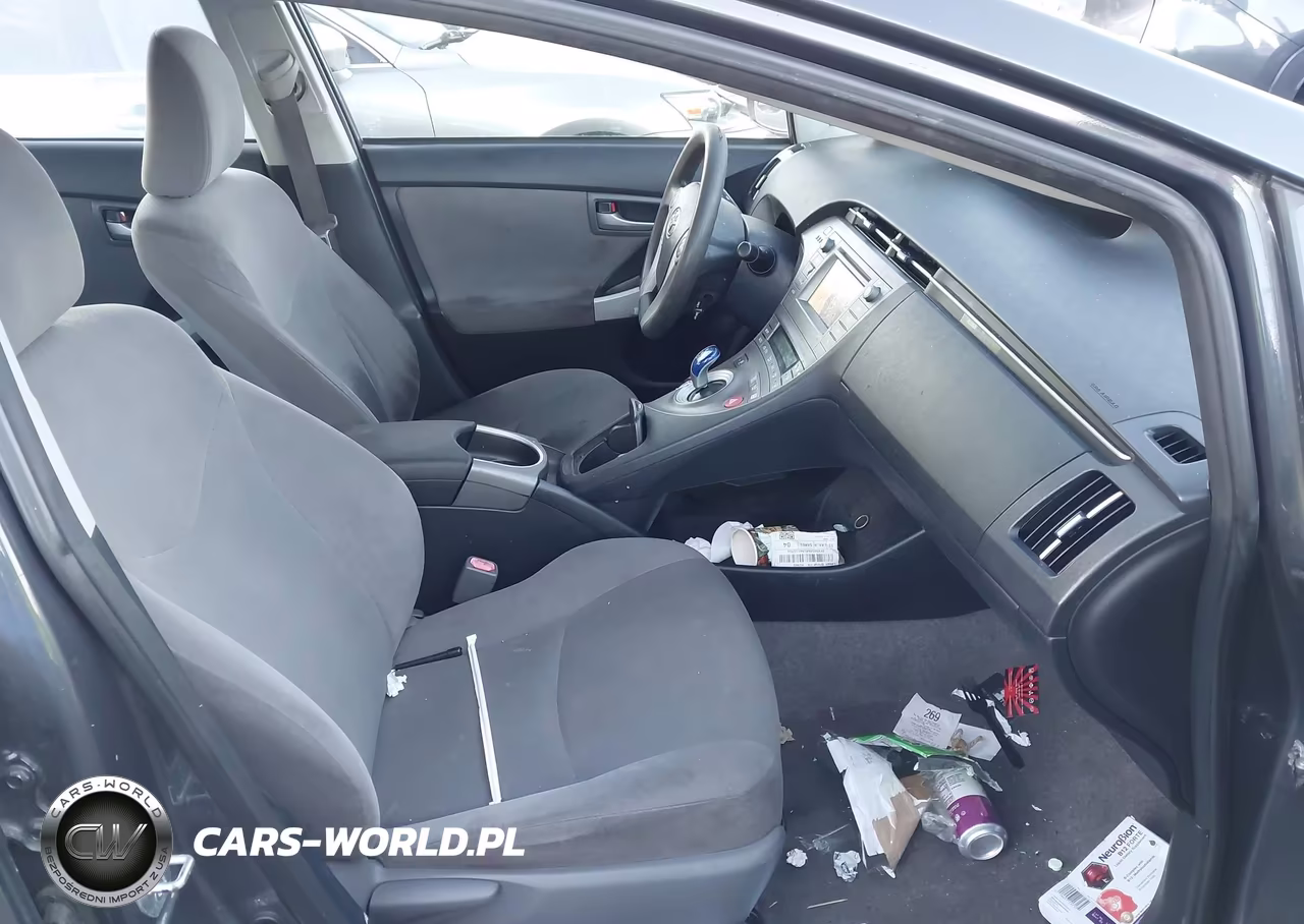 2014 Toyota Prius Two VIN:JTDKN3DU6E0374449 - 5