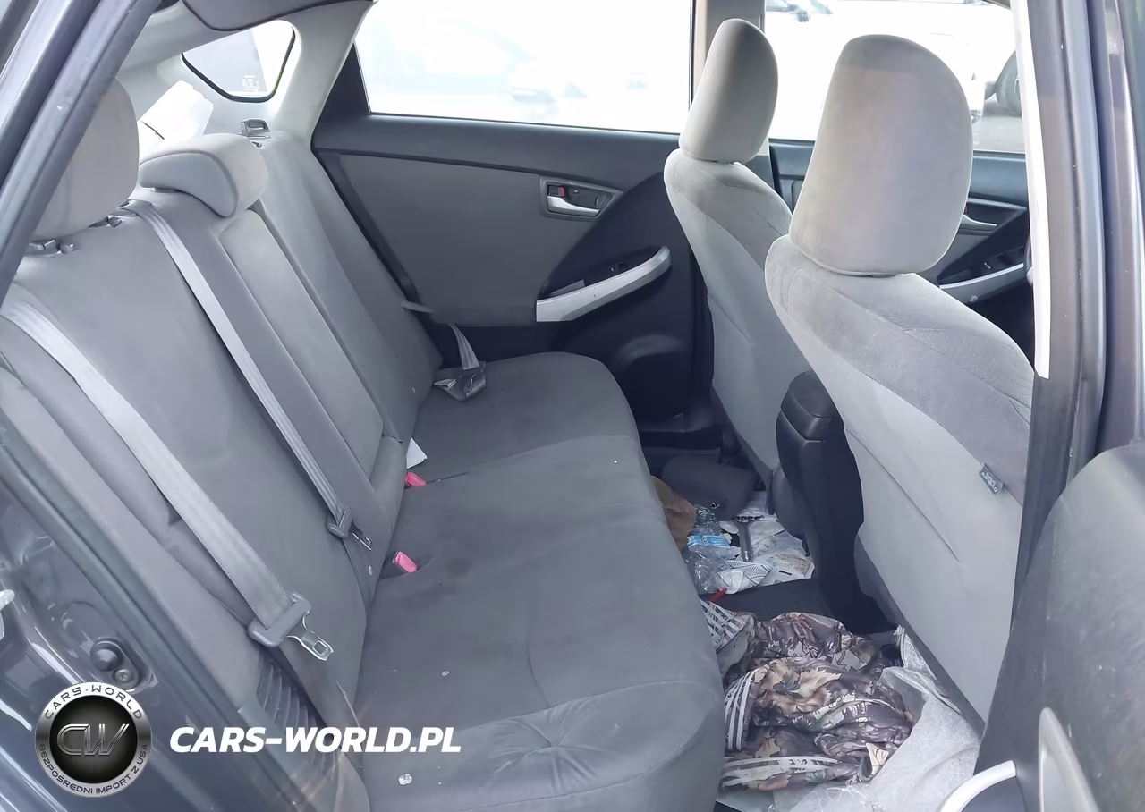 2014 Toyota Prius Two VIN:JTDKN3DU6E0374449 - 8