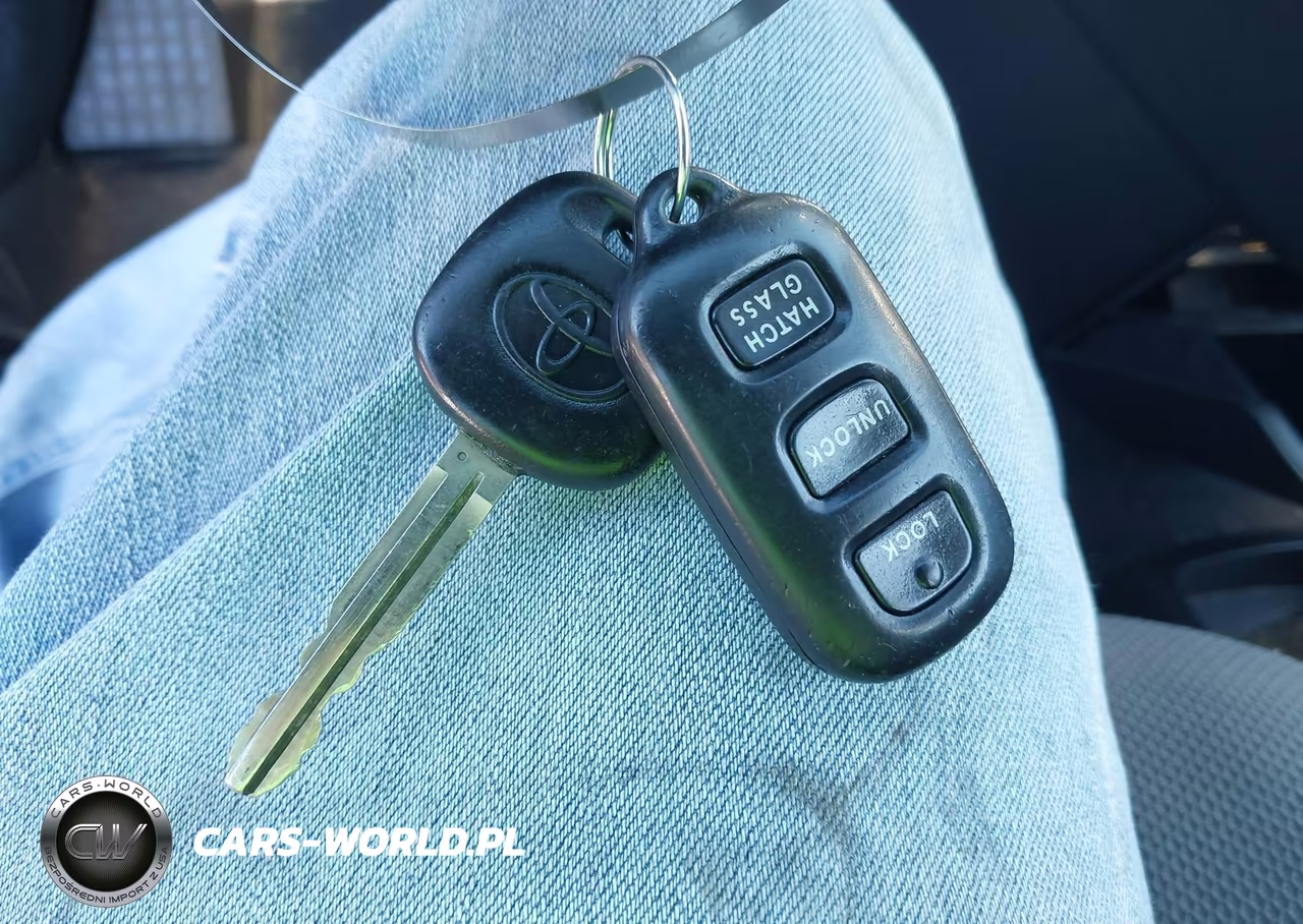 2007 Toyota Matrix VIN:2T1KR32E07C685772 - 11
