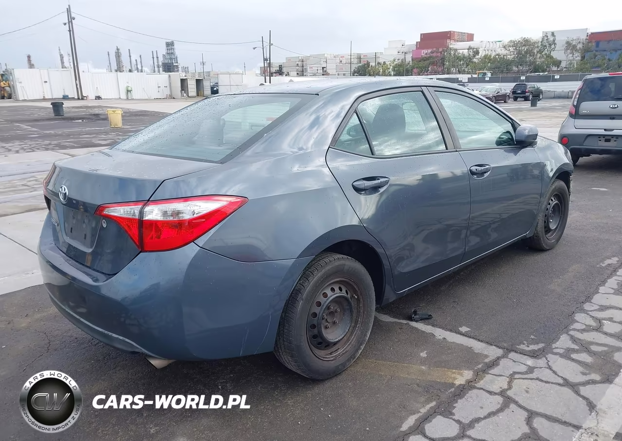 2015 Toyota Corolla L VIN:5YFBURHE0FP181598 - 4
