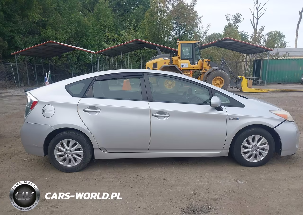 2013 Toyota Prius Plug-In VIN:JTDKN3DP4D3035793 - 13