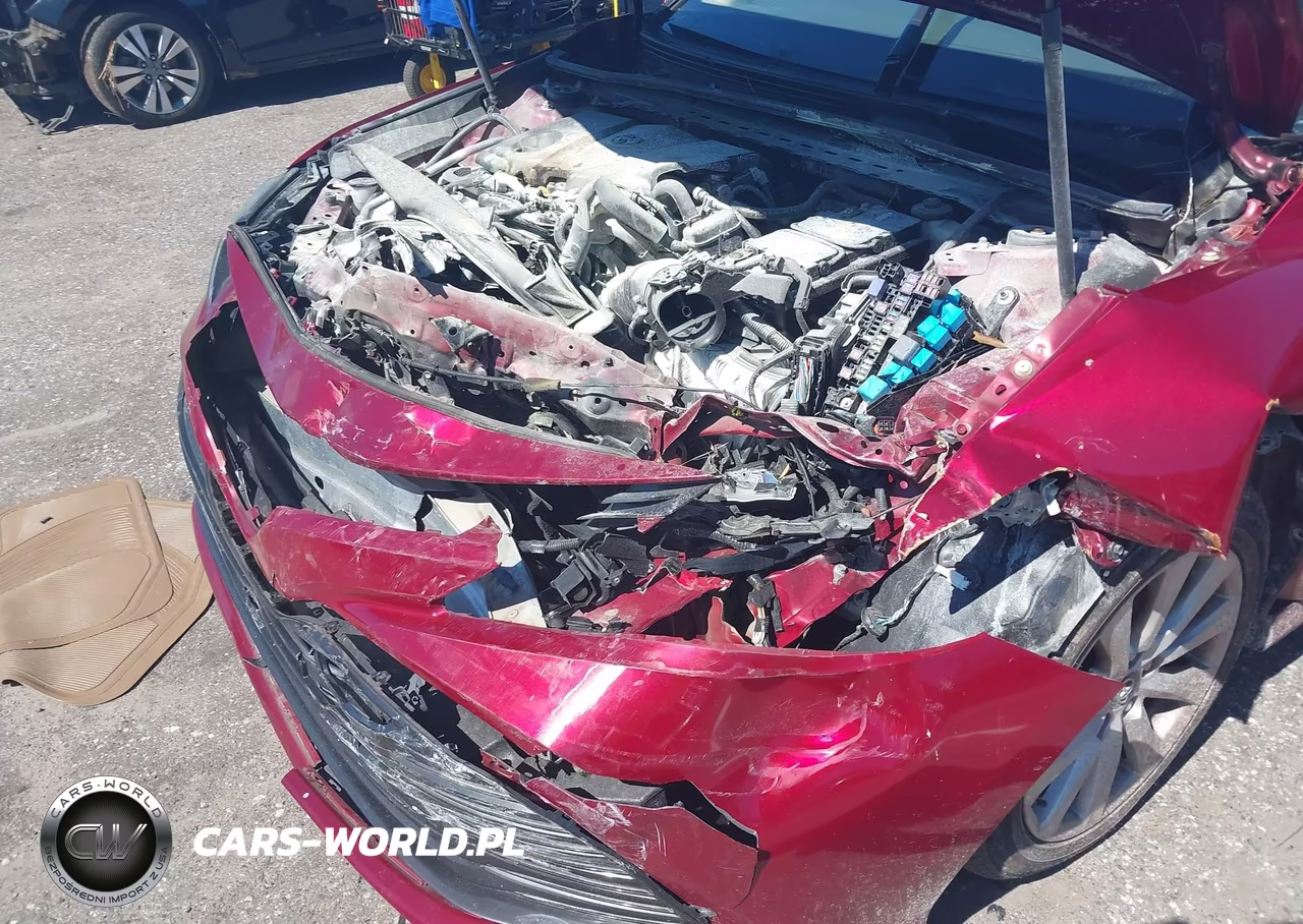 2018 Toyota Camry Le VIN:4T1B11HKXJU536204 - 6