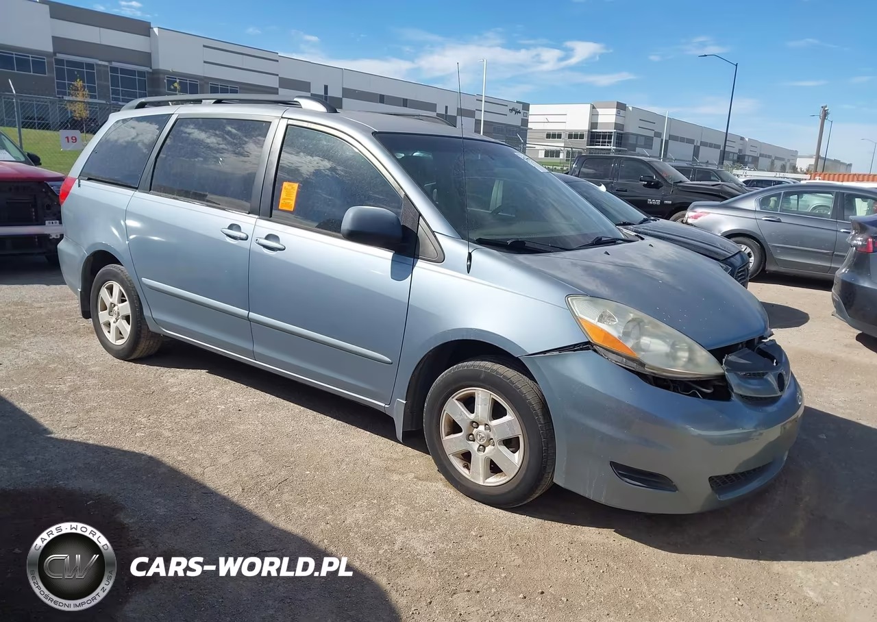 2010 Toyota Sienna Le