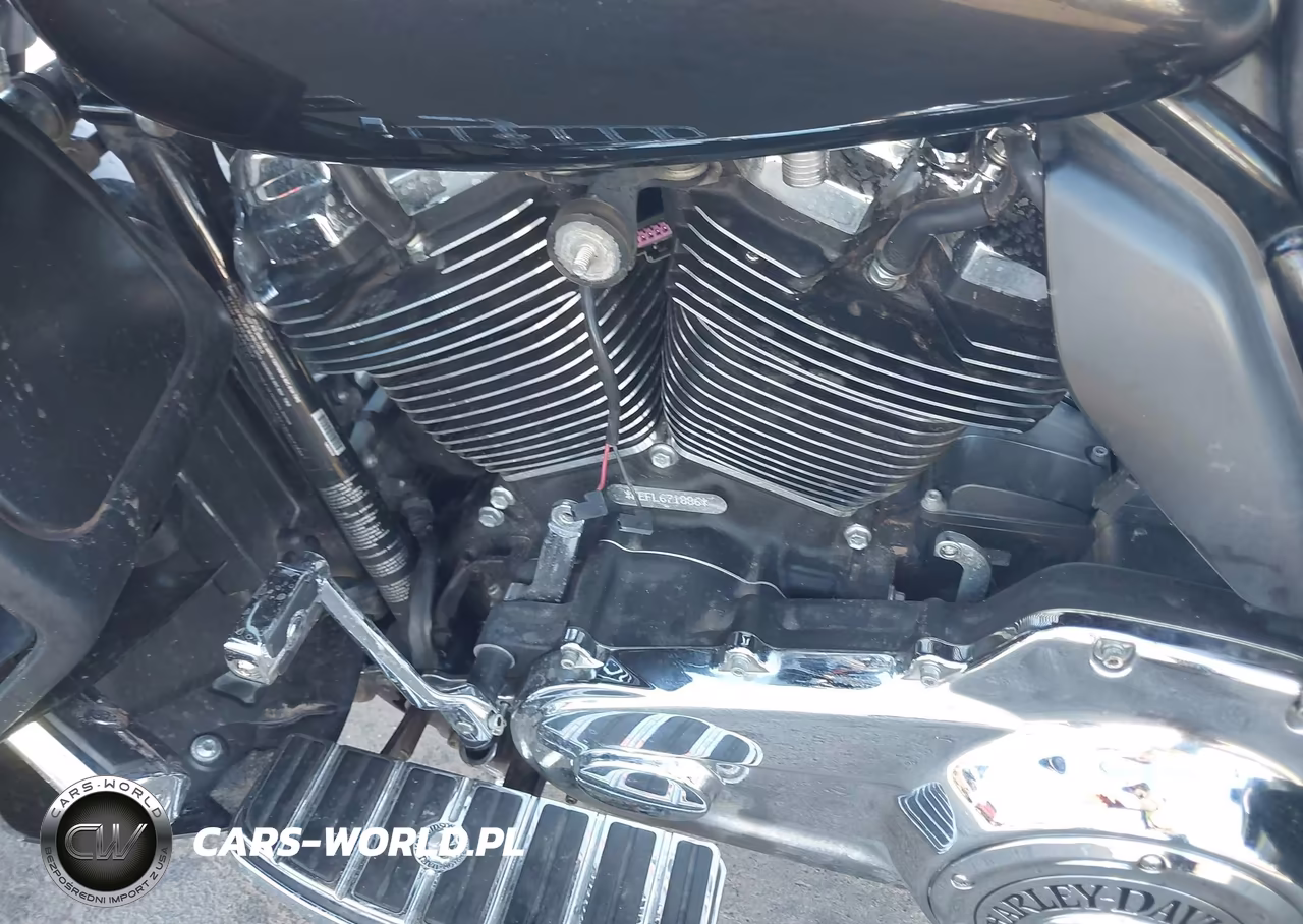 2020 Harley-Davidson Flhtk VIN:1HD1KEF18LB671886 - 9