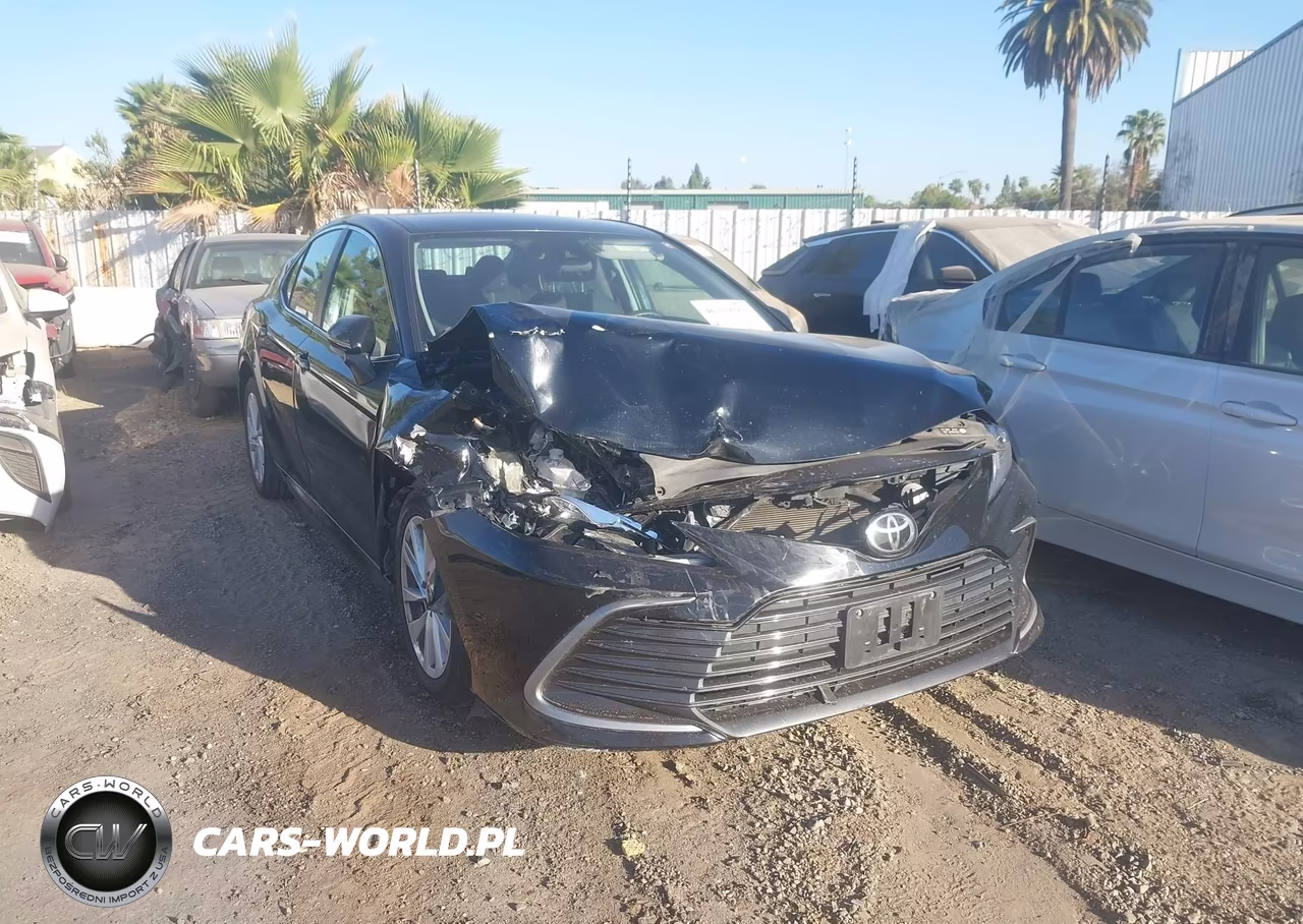 2022 Toyota Camry Le
