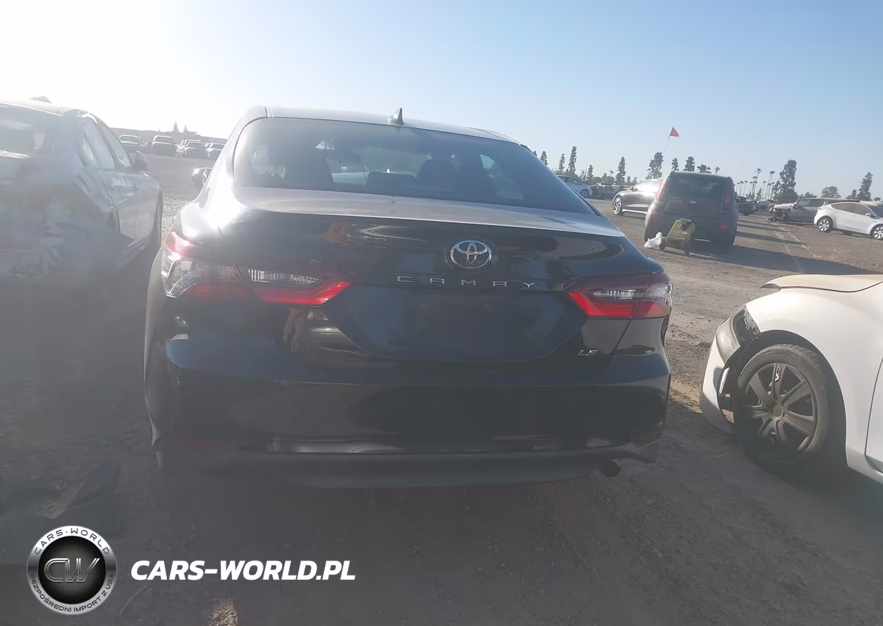 2022 Toyota Camry Le VIN:4T1C11AK8NU634507 - 17