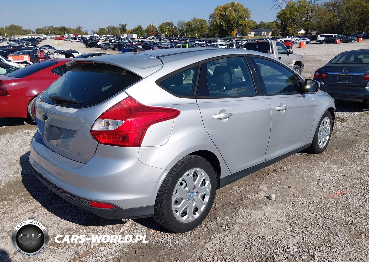 2012 Ford Focus Se VIN:1FAHP3K20CL127919 - 4