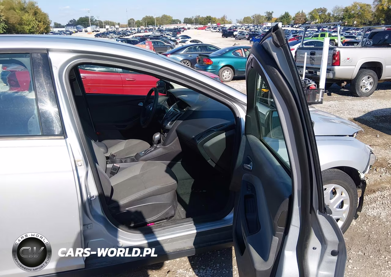 2012 Ford Focus Se VIN:1FAHP3K20CL127919 - 5