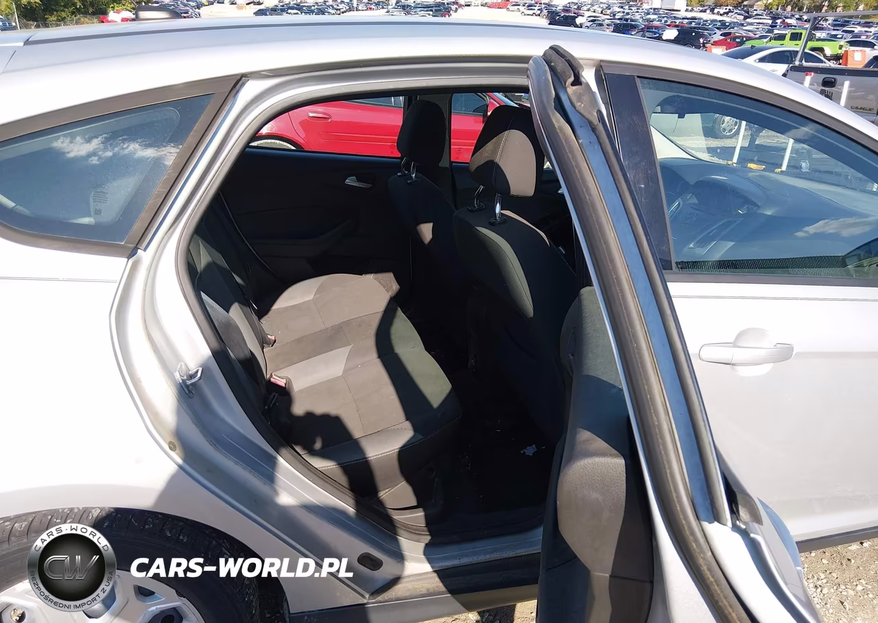 2012 Ford Focus Se VIN:1FAHP3K20CL127919 - 8