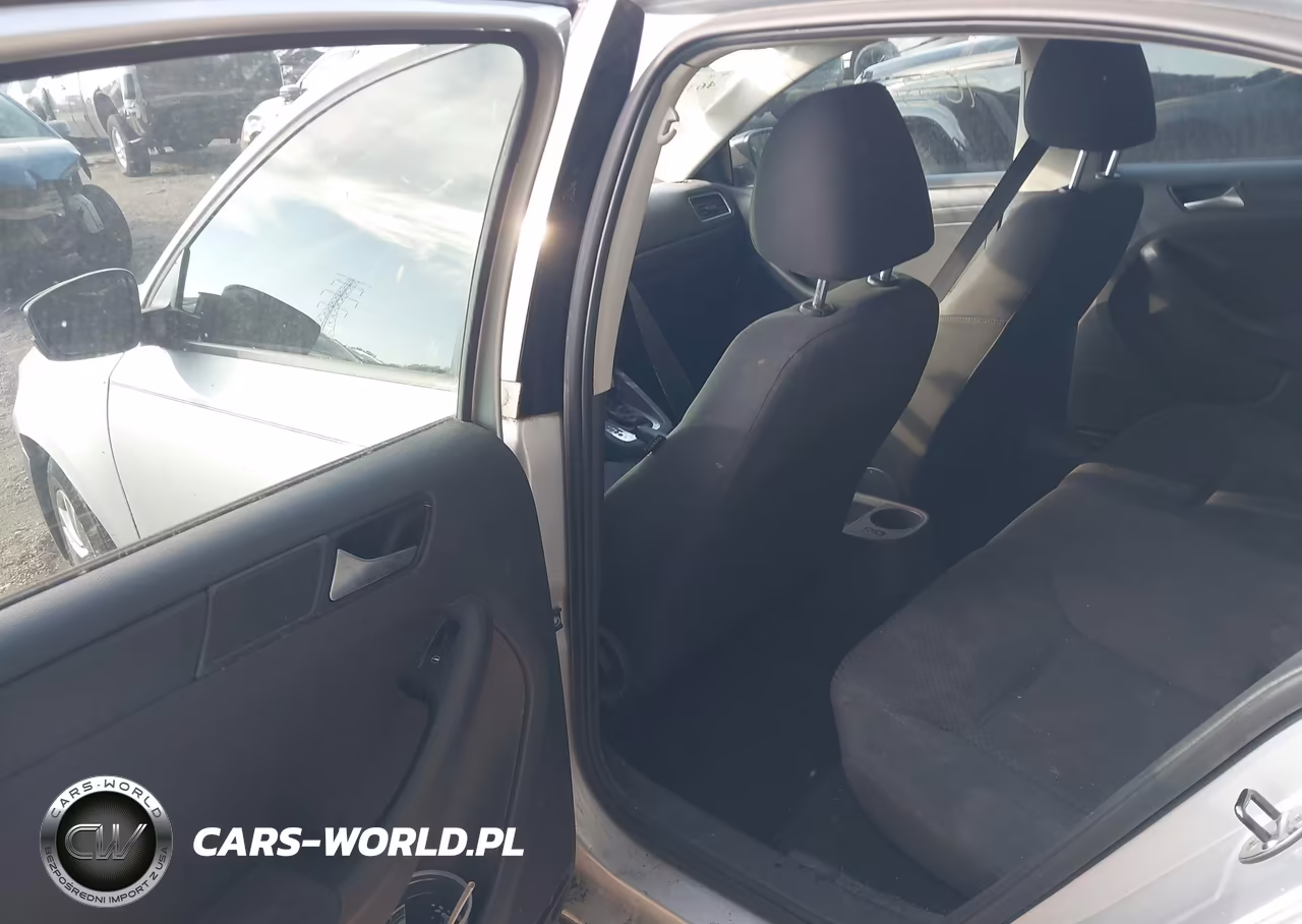 2012 Volkswagen Jetta 2.0L S VIN:3VW2K7AJ4CM356680 - 8