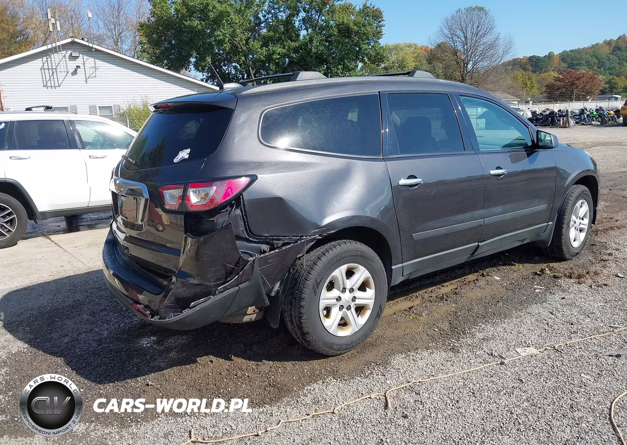 2017 Chevrolet Traverse Ls VIN:1GNKVFKD3HJ135208 - 4