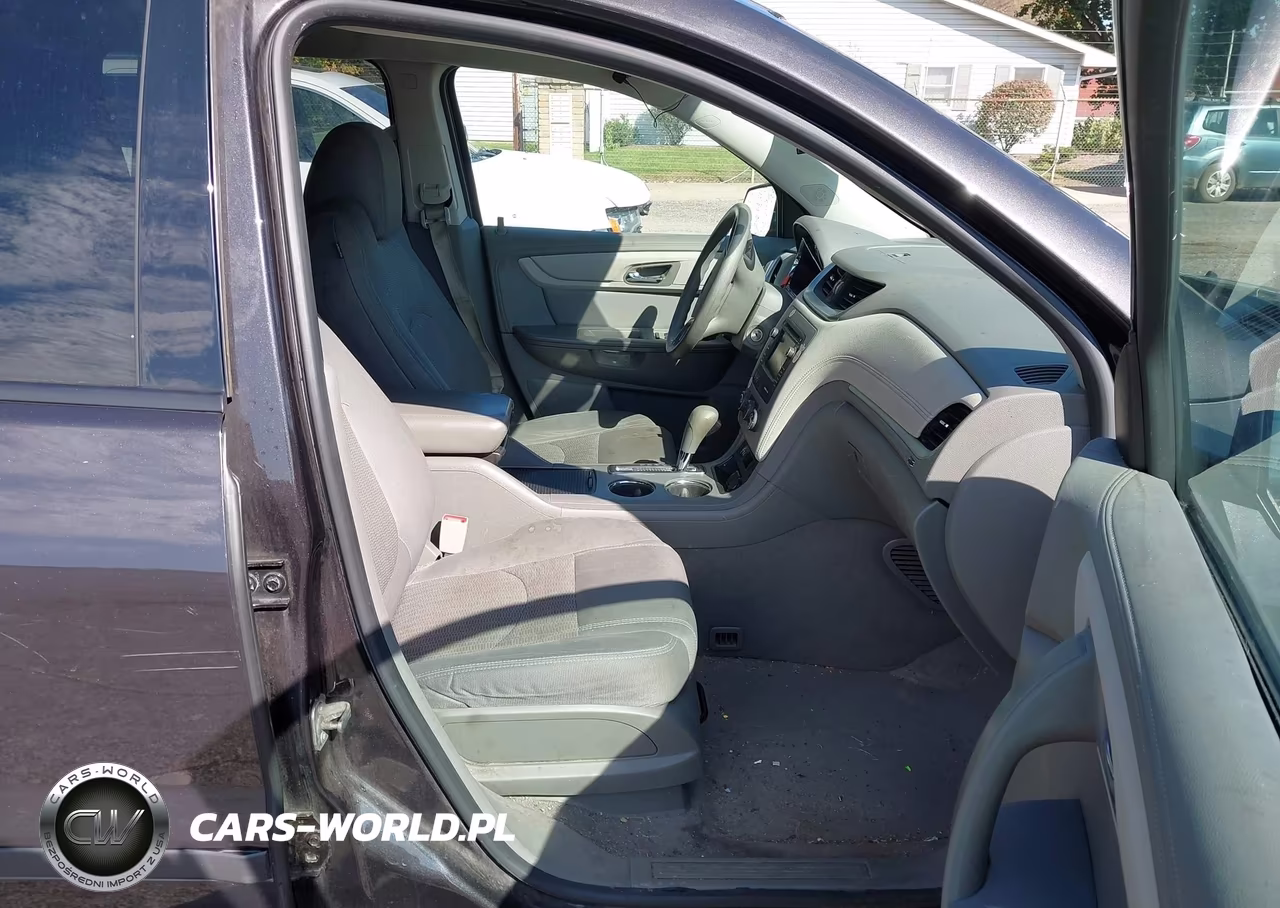 2017 Chevrolet Traverse Ls VIN:1GNKVFKD3HJ135208 - 5