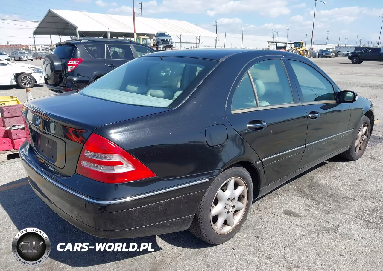 2003 Mercedes-Benz C 240 VIN:WDBRF61JX3F307143 - 4
