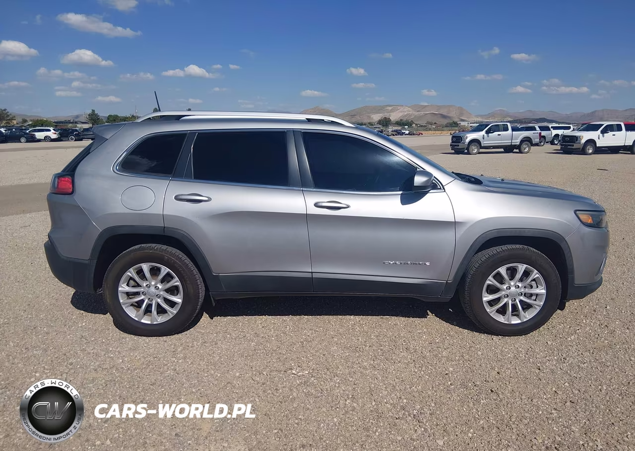 2019 Jeep Cherokee Latitude 4X4 VIN:1C4PJMCB5KD440369 - 13