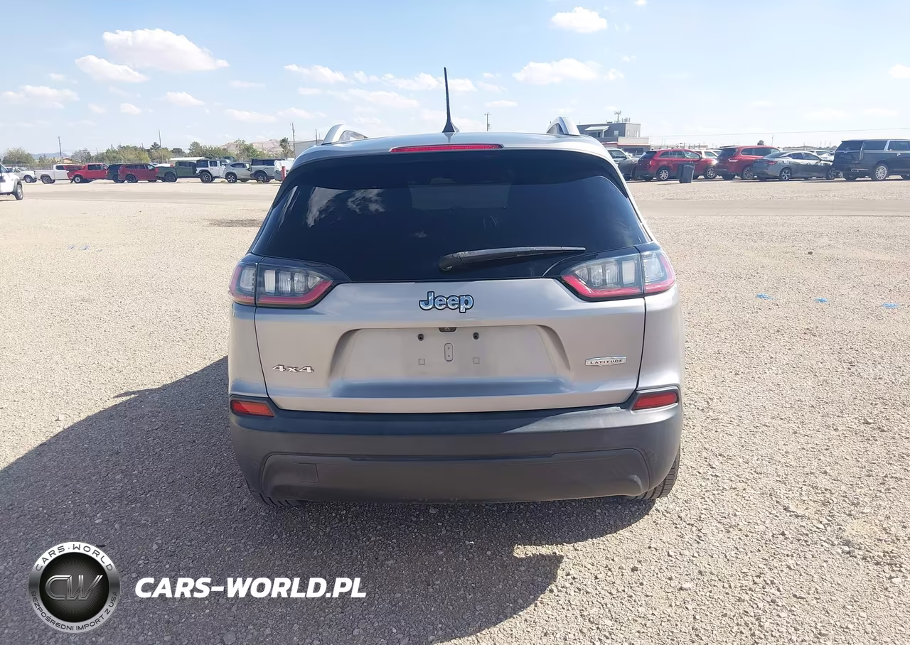 2019 Jeep Cherokee Latitude 4X4 VIN:1C4PJMCB5KD440369 - 16