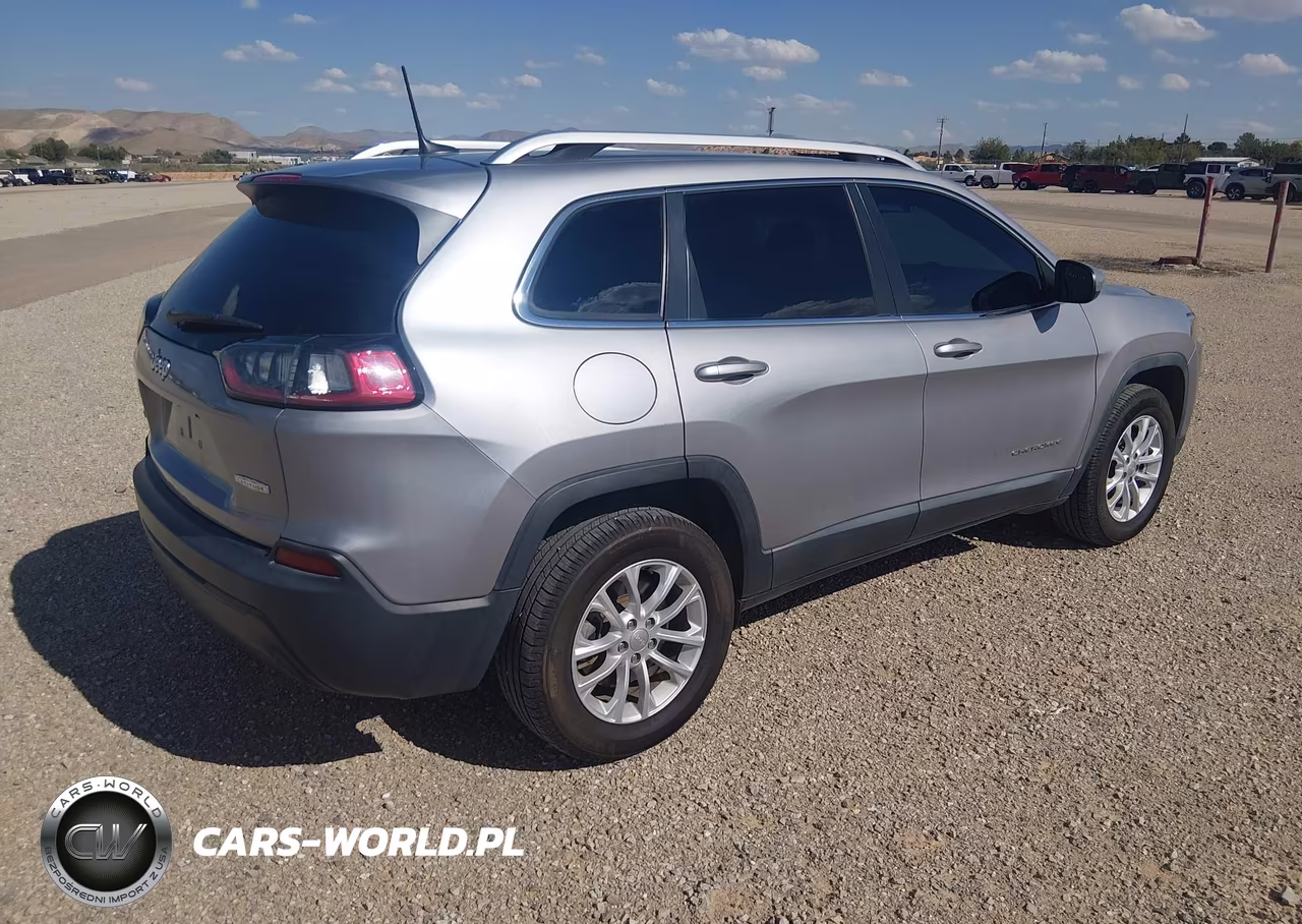 2019 Jeep Cherokee Latitude 4X4 VIN:1C4PJMCB5KD440369 - 4