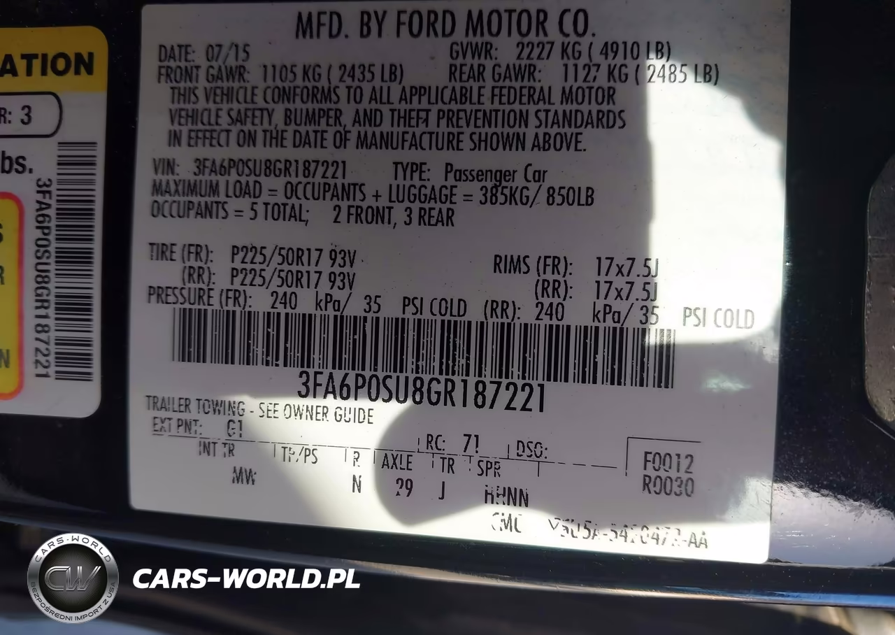 2016 Ford Fusion Energi Titanium VIN:3FA6P0SU8GR187221 - 9