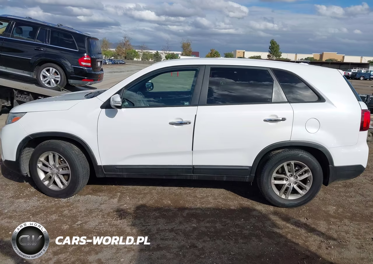 2014 Kia Sorento Lx VIN:5XYKT3A63EG426075 - 14