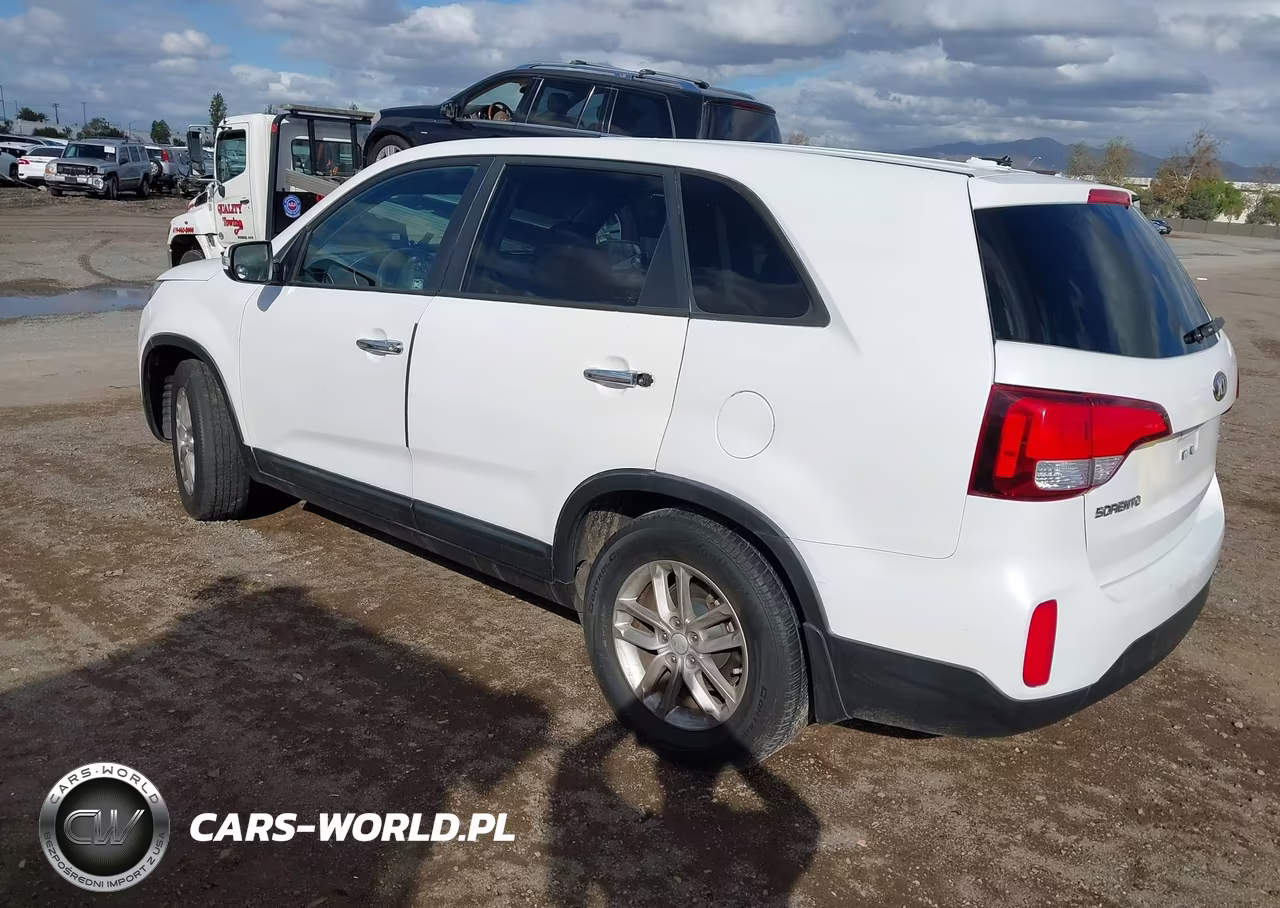 2014 Kia Sorento Lx VIN:5XYKT3A63EG426075 - 3