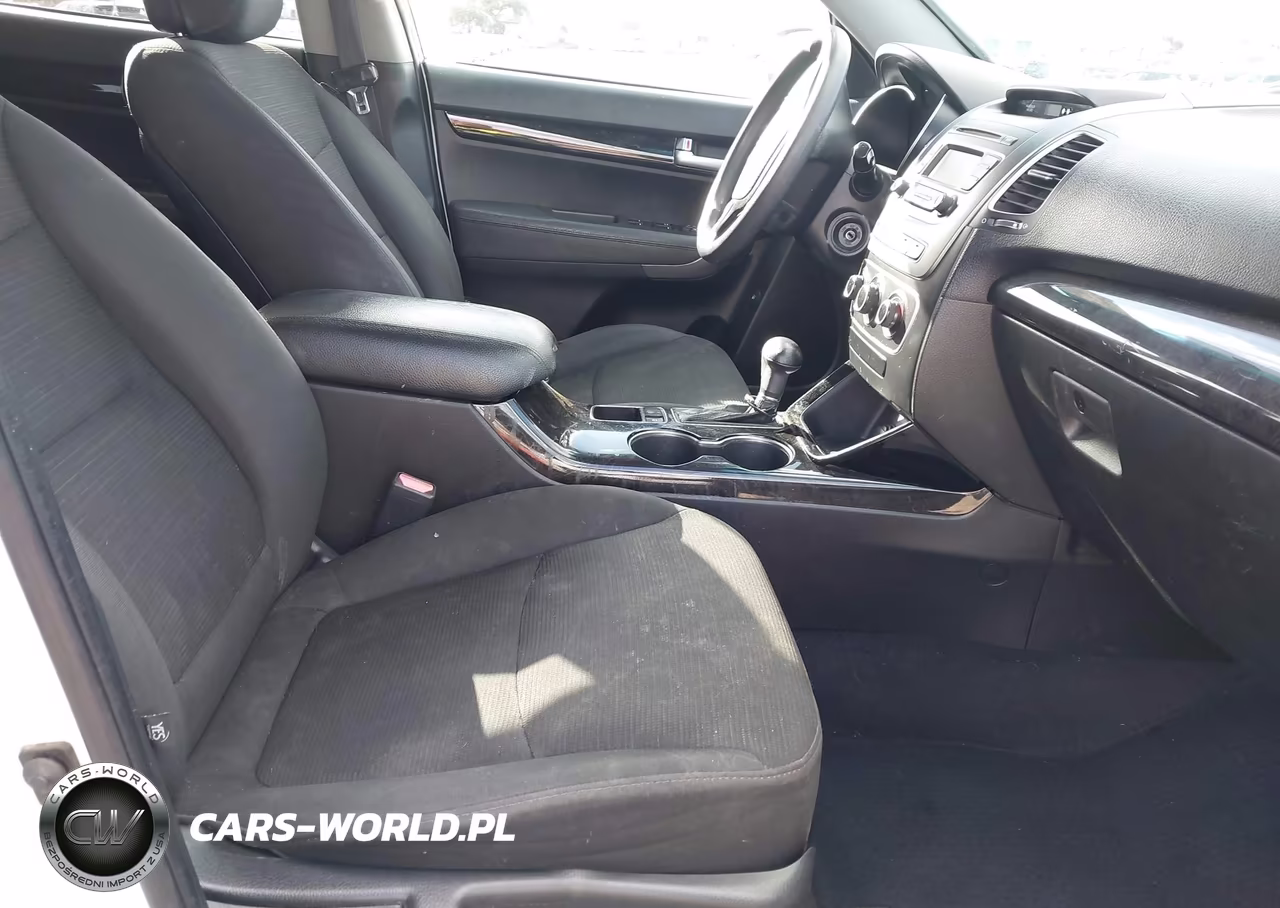 2014 Kia Sorento Lx VIN:5XYKT3A63EG426075 - 5