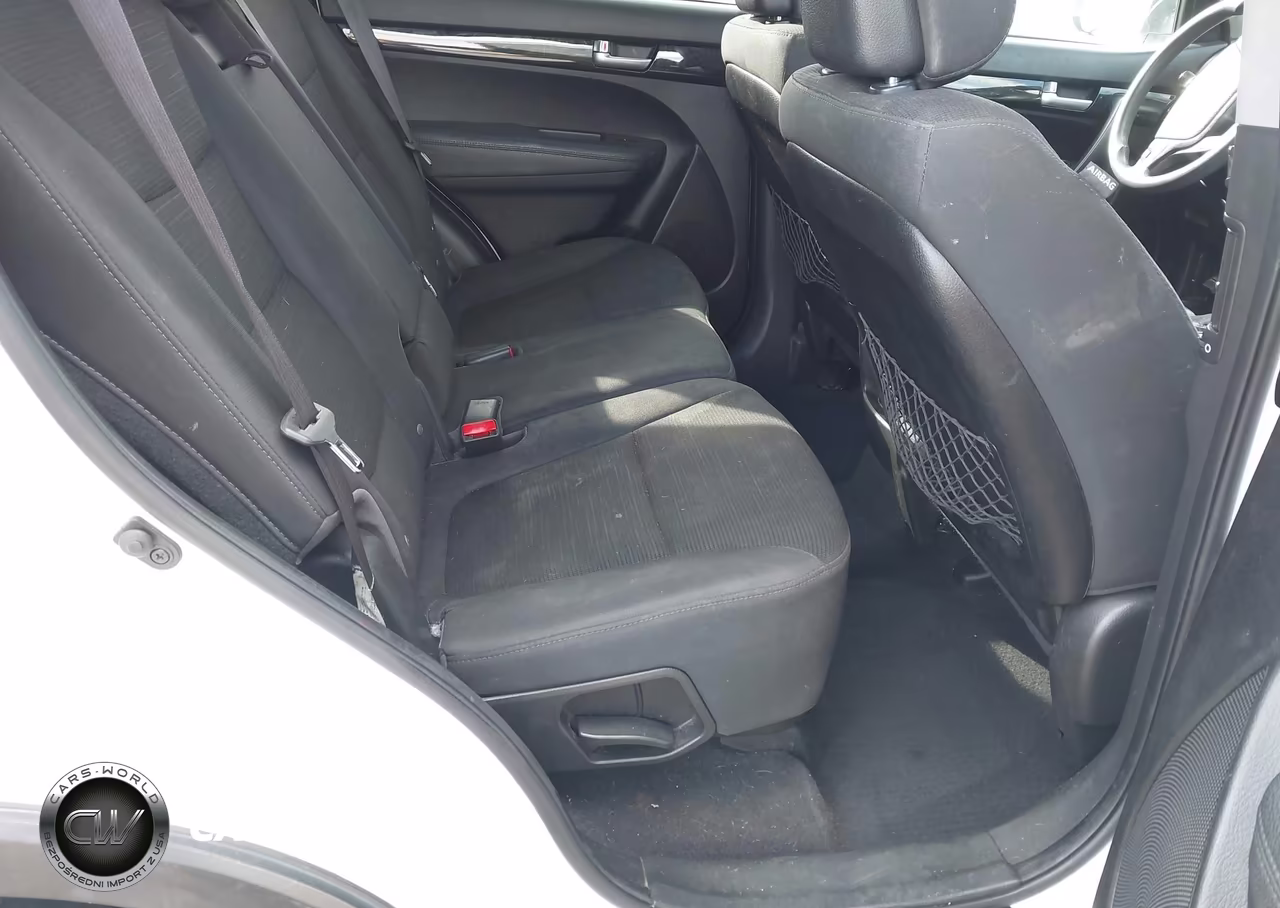 2014 Kia Sorento Lx VIN:5XYKT3A63EG426075 - 8
