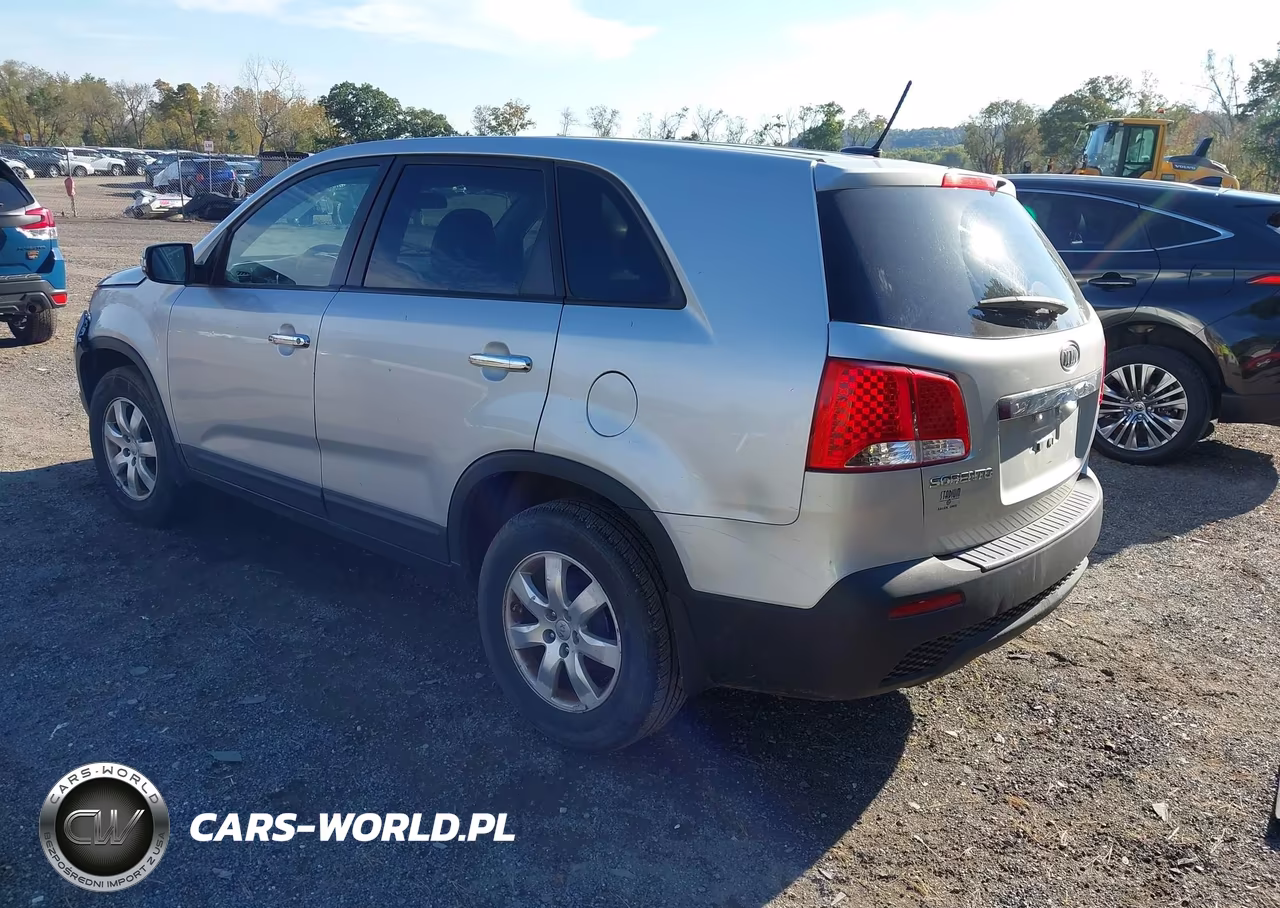2013 Kia Sorento Lx VIN:5XYKT3A13DG321202 - 3