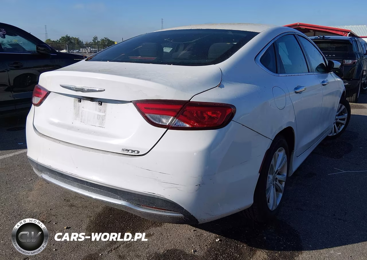 2015 Chrysler 200 Limited VIN:1C3CCCAB7FN662969 - 4