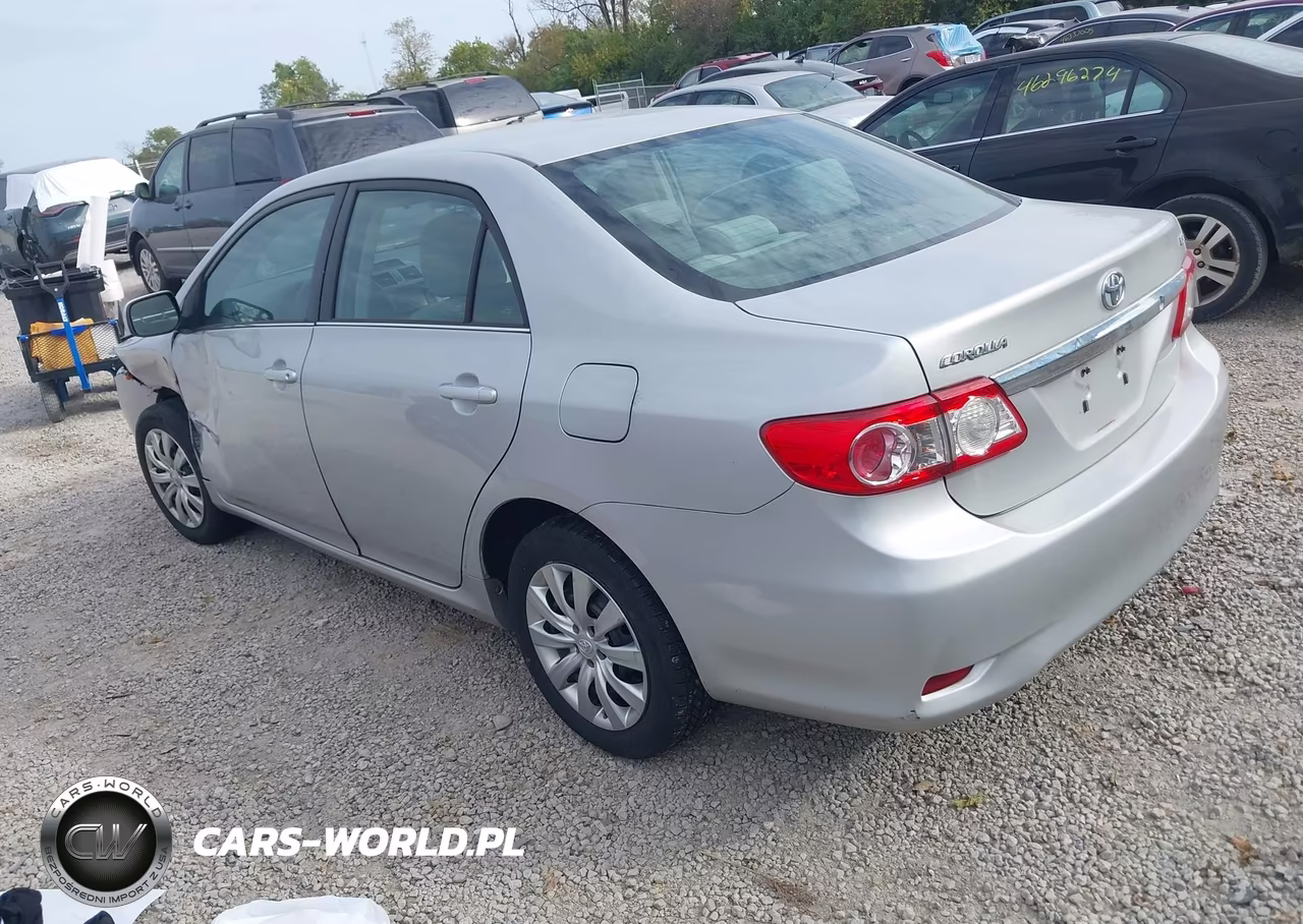 2013 Toyota Corolla Le VIN:2T1BU4EE5DC048632 - 3