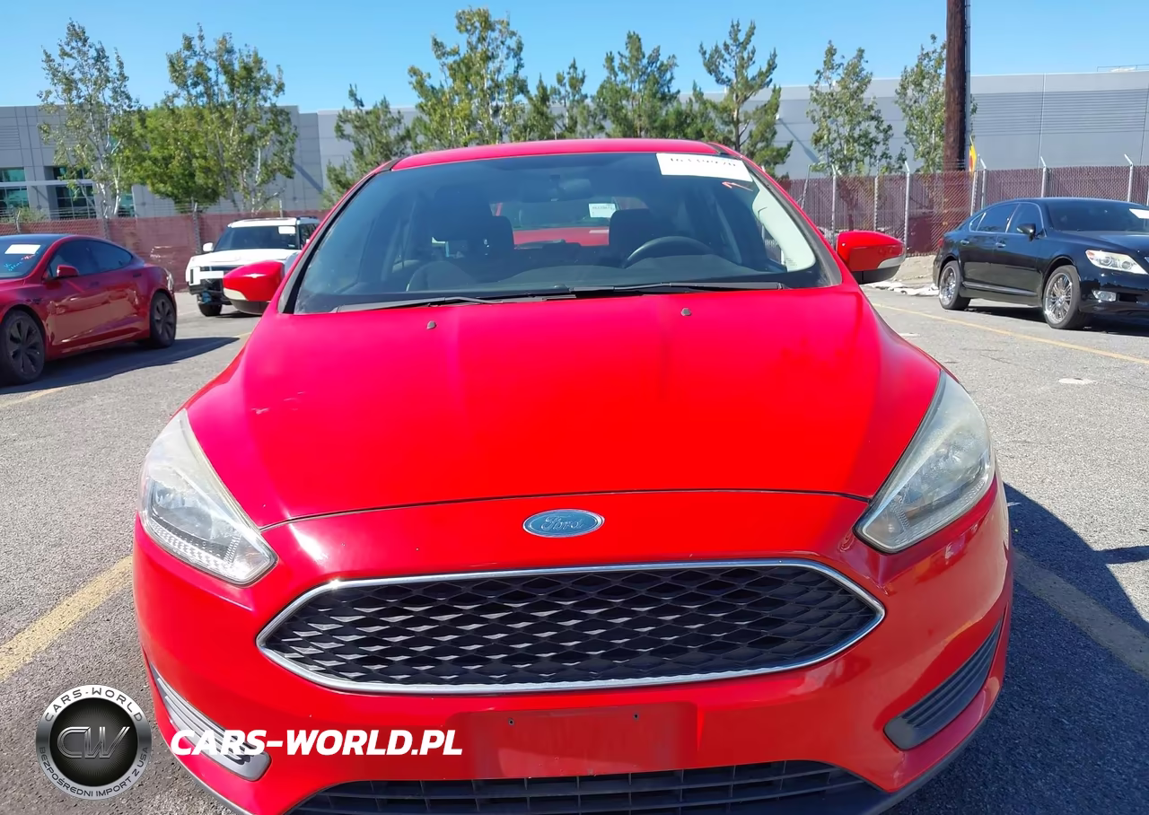 2016 Ford Focus Se VIN:1FADP3K27GL383897 - 6