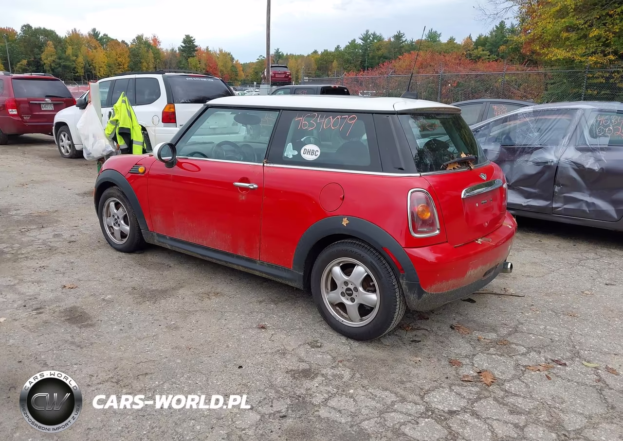 2009 Mini Cooper VIN:WMWMF33579TU70253 - 3