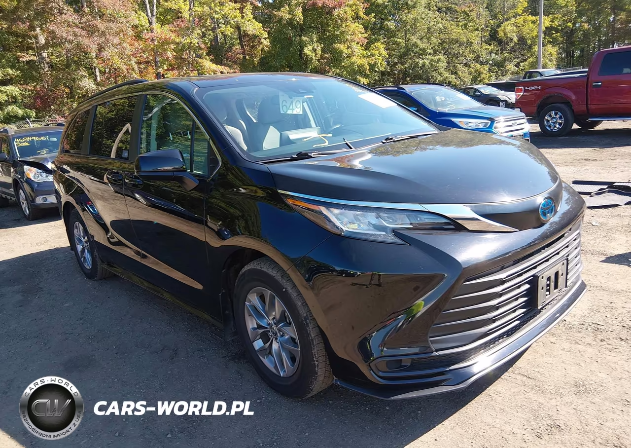 2023 Toyota Sienna Le