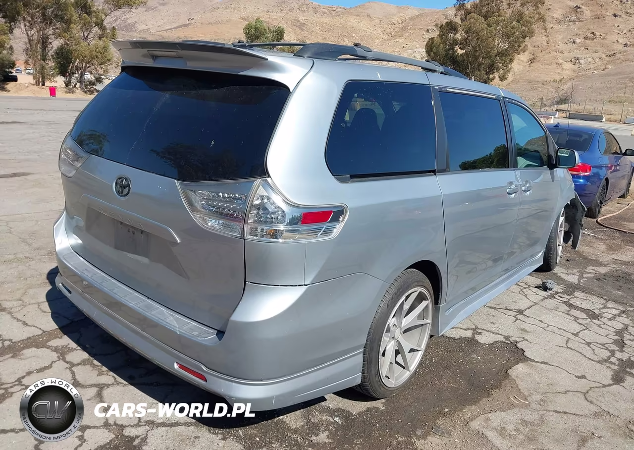 2011 Toyota Sienna Le V6 VIN:5TDKK3DC3BS052604 - 4