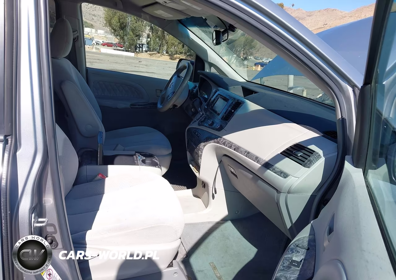 2011 Toyota Sienna Le V6 VIN:5TDKK3DC3BS052604 - 5