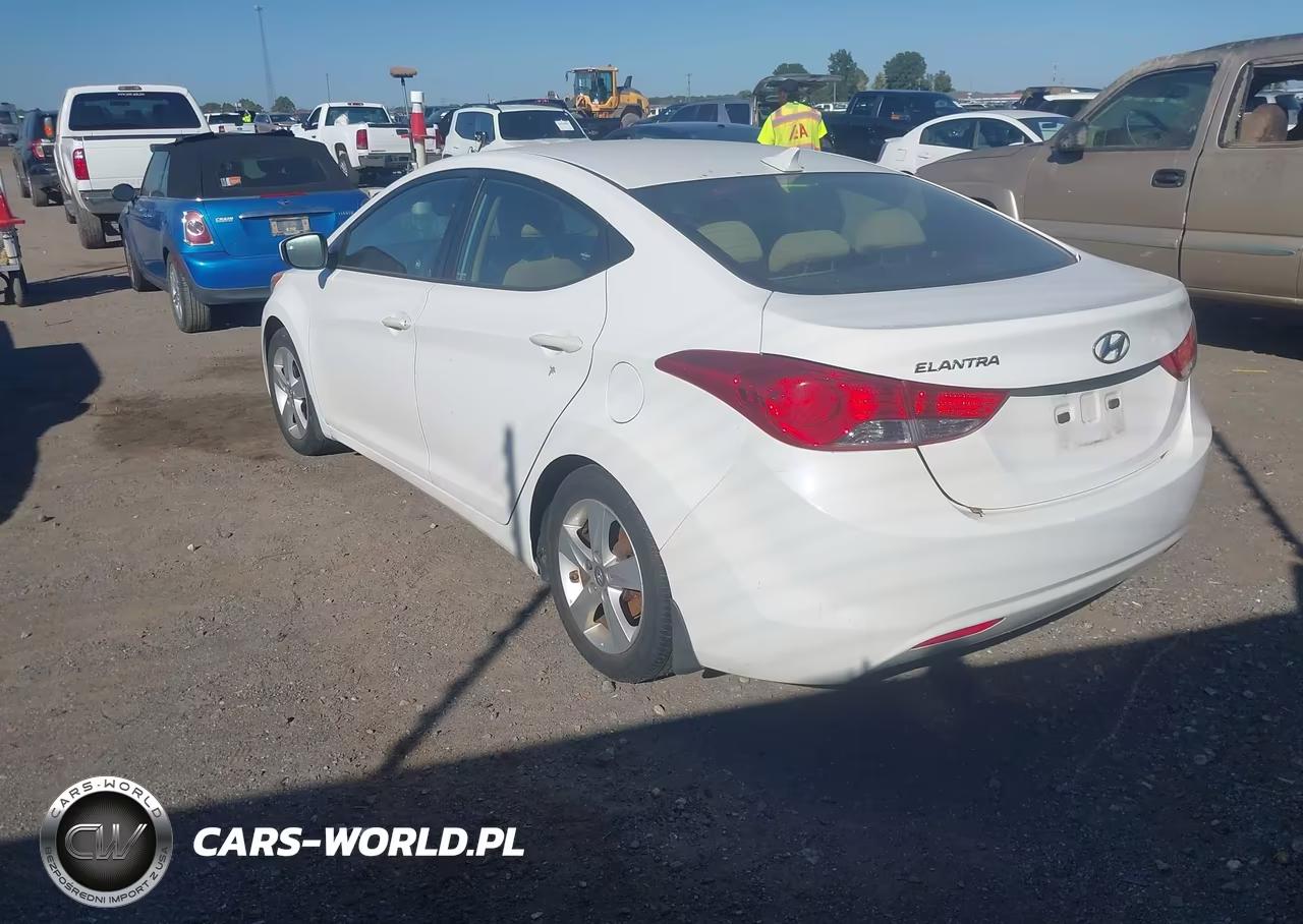 2013 Hyundai Elantra Gls VIN:5NPDH4AE5DH398391 - 3