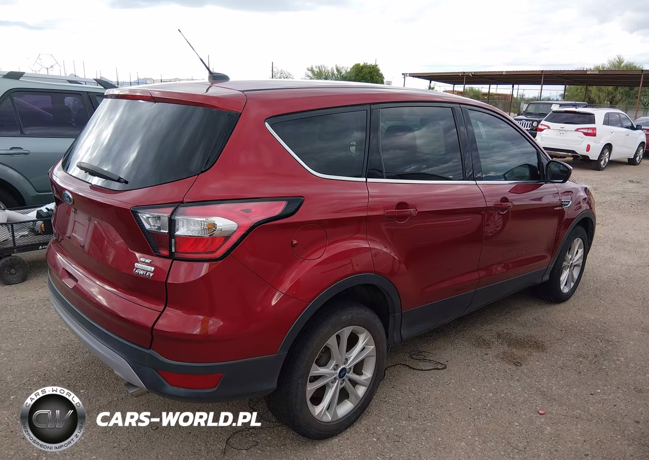 2017 Ford Escape Se VIN:1FMCU0G91HUE55087 - 4