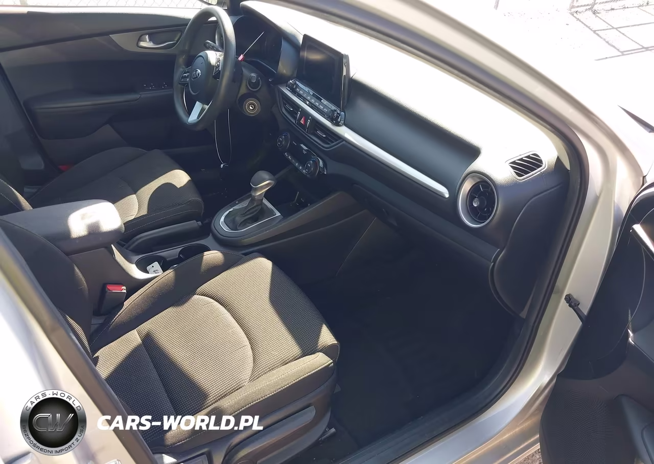 2019 Kia Forte Lxs VIN:3KPF24AD4KE037995 - 5