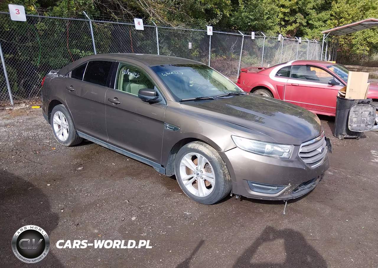 2015 Ford Taurus Sel